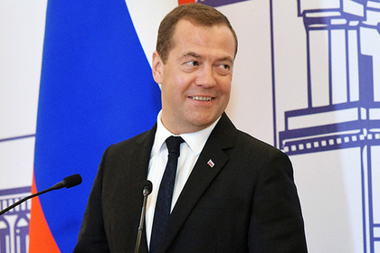 Медведев узнал байку про Петра I