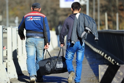 Компании начнут штрафовать, если мигрант вовремя не покинет Россию