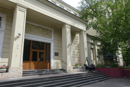 РПЦ обвинила столичный НИИ в переделке усыпальницы игумений в бассейн для крабов