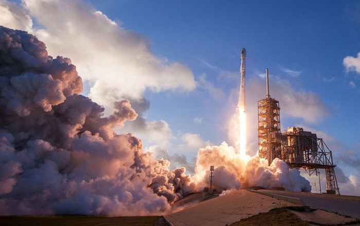 SpaceX впервые испытала «ядро» первой ступени Falcon Heavy