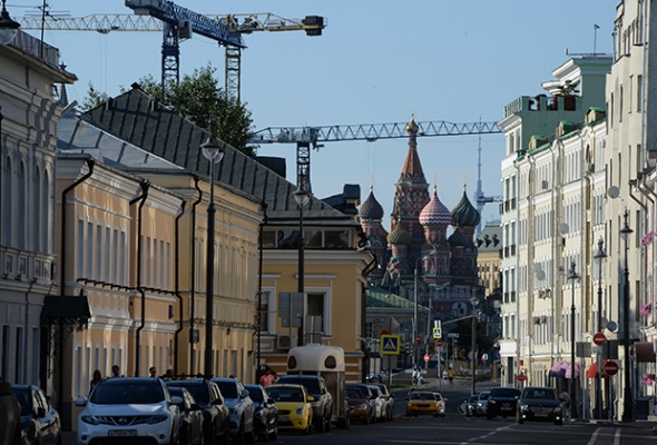 
                С видом на Кремль
              