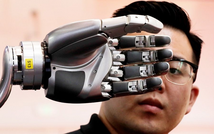 Технологические тренды 2018 года: роботы вместо людей