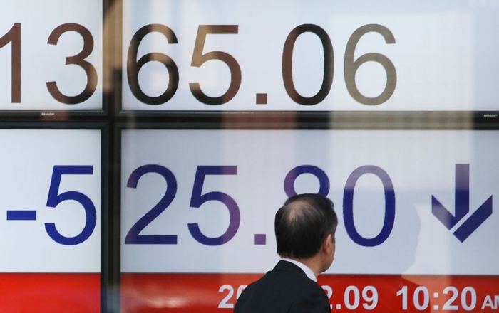Игра на понижение. Чем опасно падение азиатских фондовых рынков для России